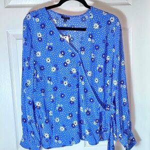 Talbots Women’s Medium Blouse Blue Poet Sleeves Faux Wrap Flowers Dots V-neck